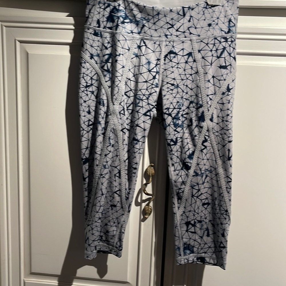 lululemon cropped leggings size 8